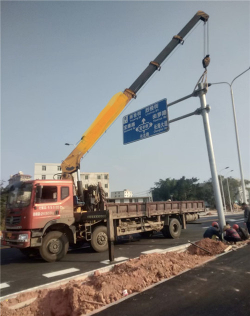 长沙市设备吊装租赁吊车要用多大吊车