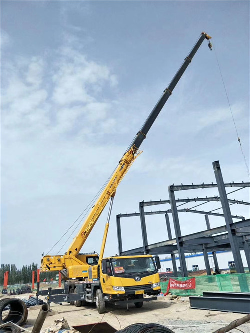 长沙市超高层建筑钢结构吊装案例
